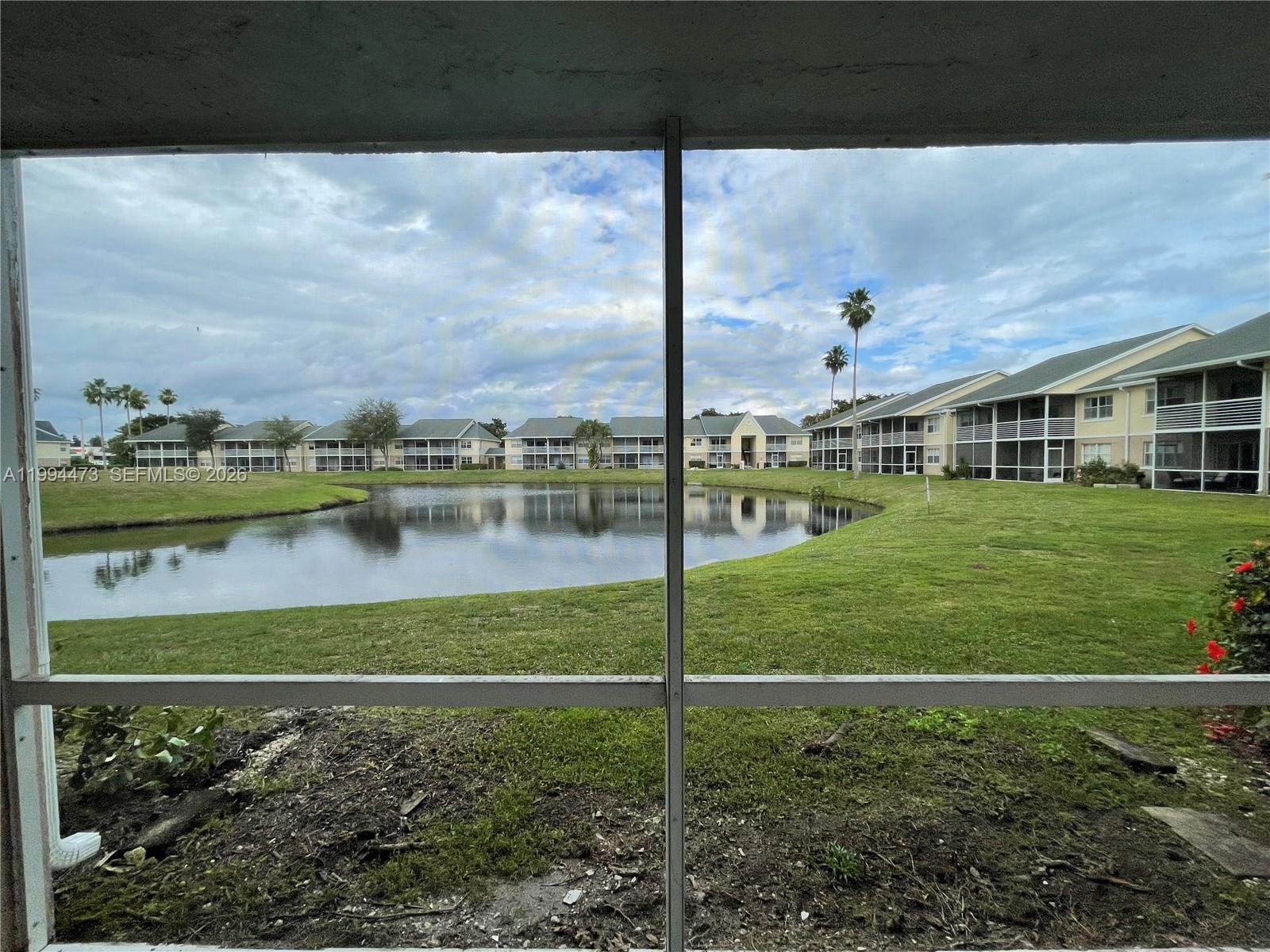 BREEZES AT PALM AIRE COND - Residential Lease