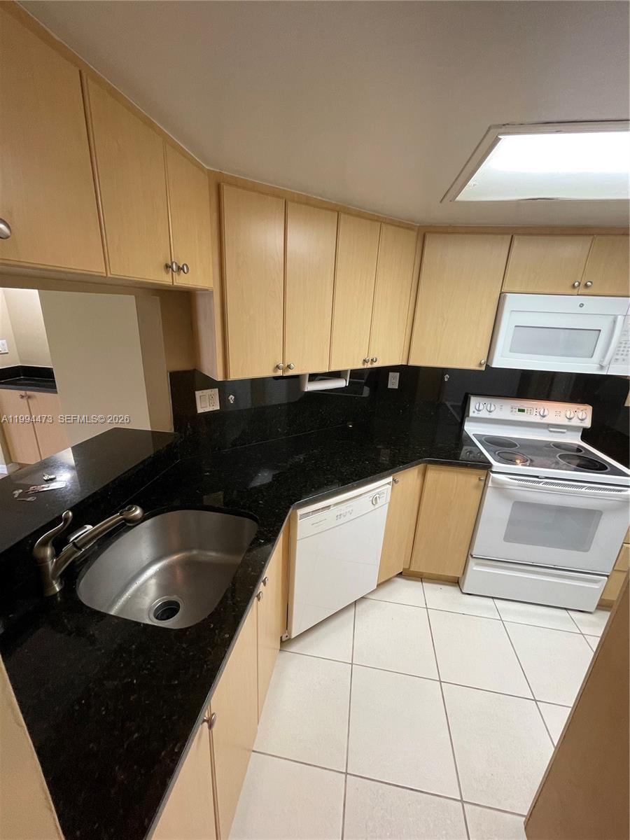 2829 N Course Dr 104