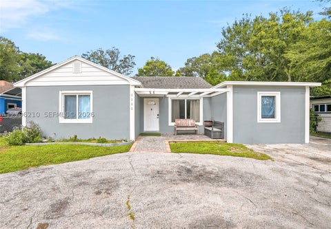 Photo of 1111 S 7th St, Fort Pierce, FL 34950 (MLS # A12106210)
