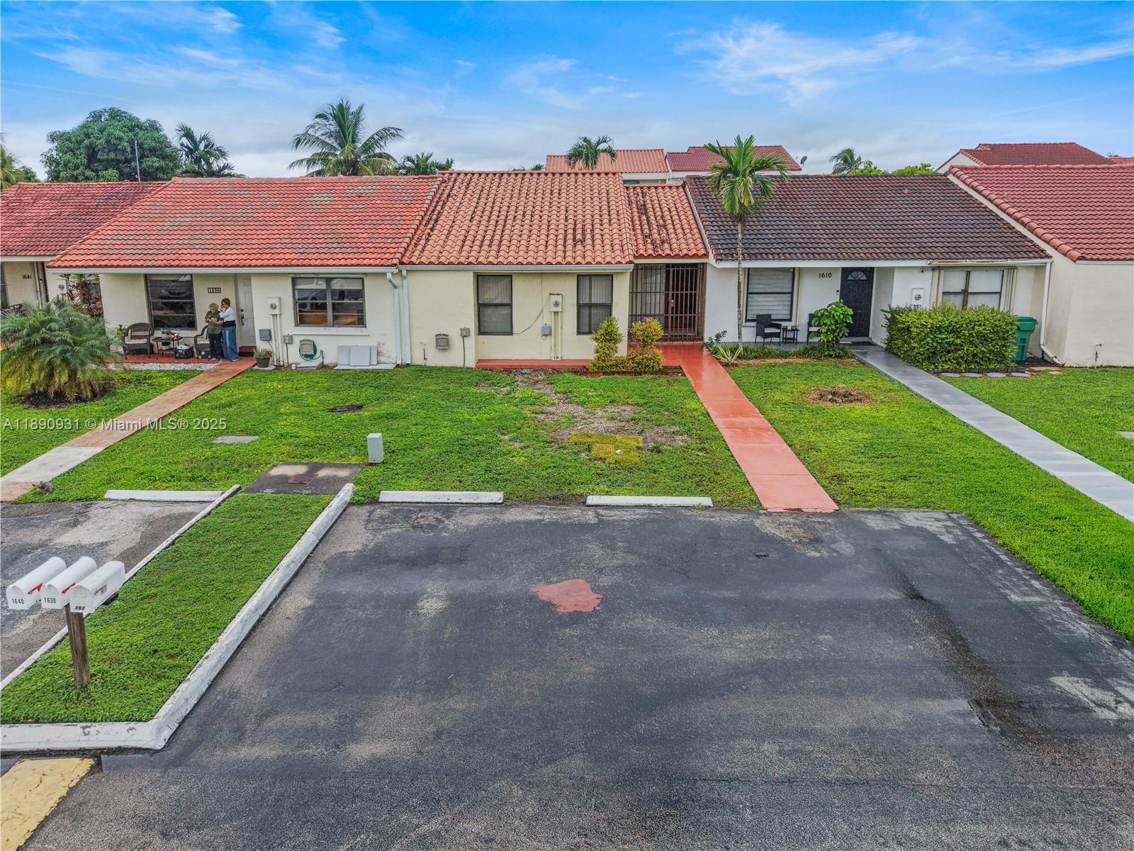 2ND AMEND TO HALF MOON VI - Residential