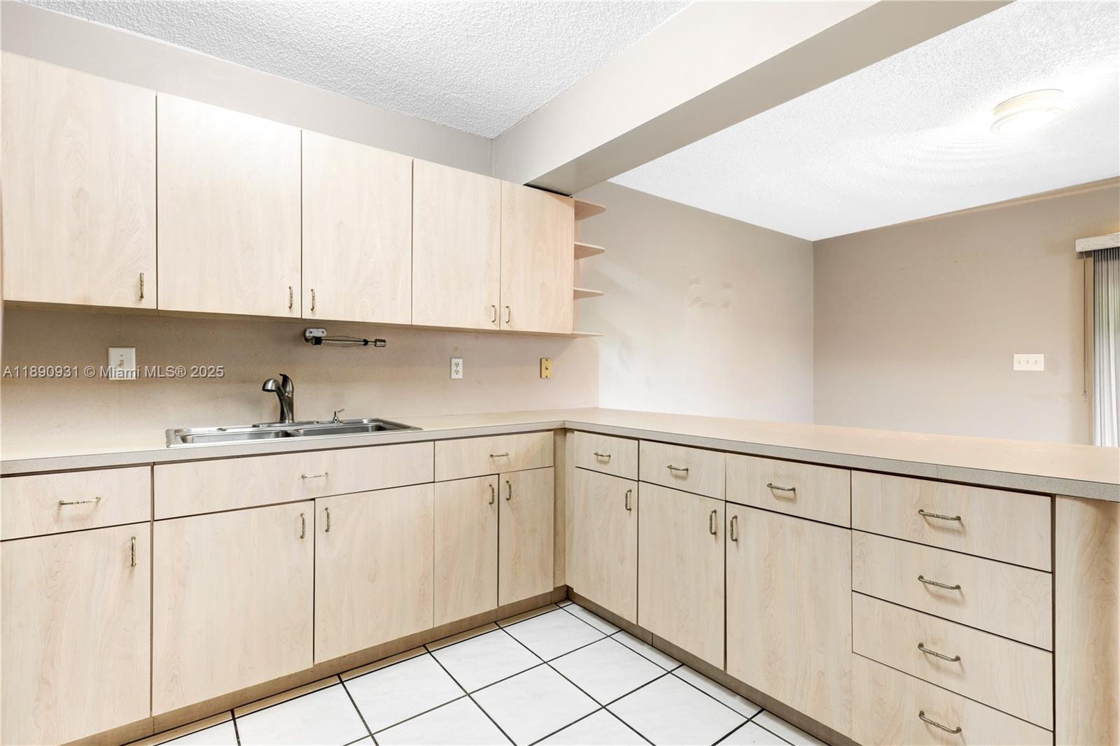 2ND AMEND TO HALF MOON VI - Residential