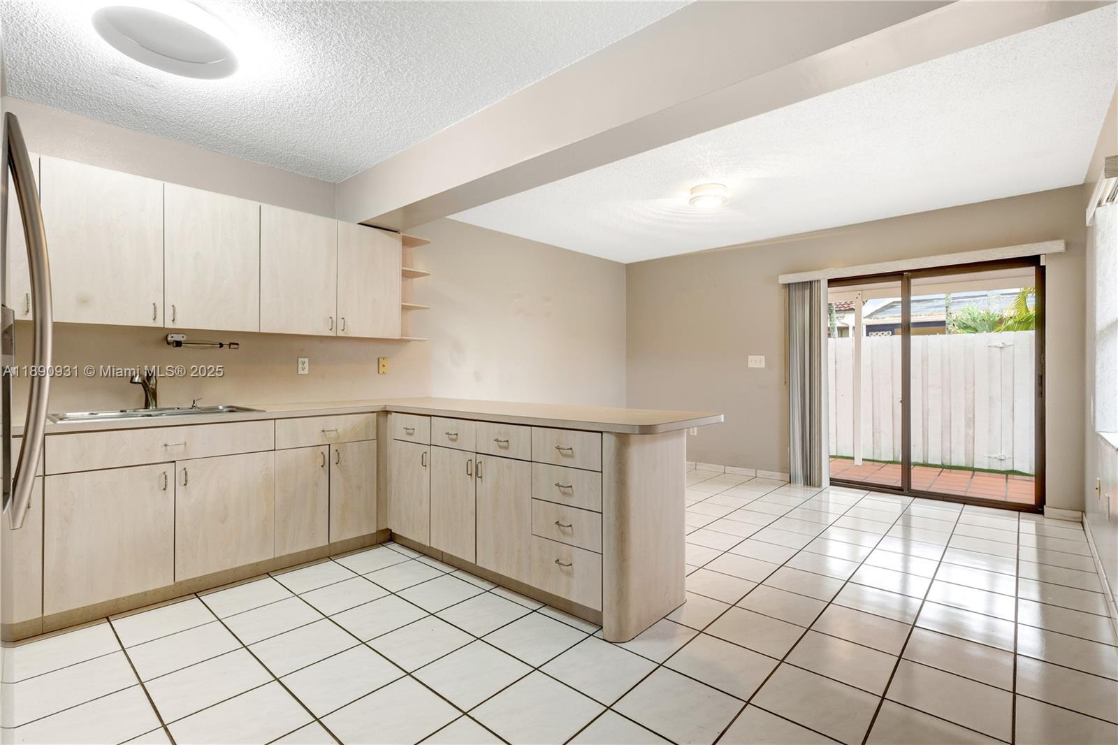 2ND AMEND TO HALF MOON VI - Residential