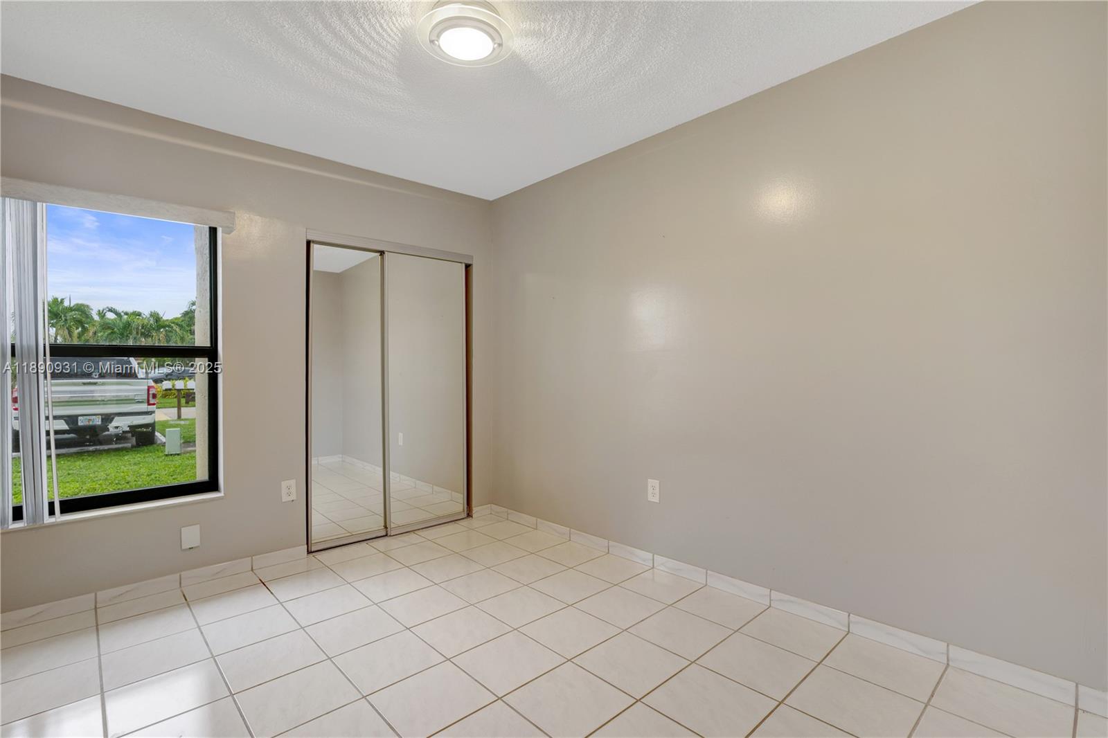 2ND AMEND TO HALF MOON VI - Residential