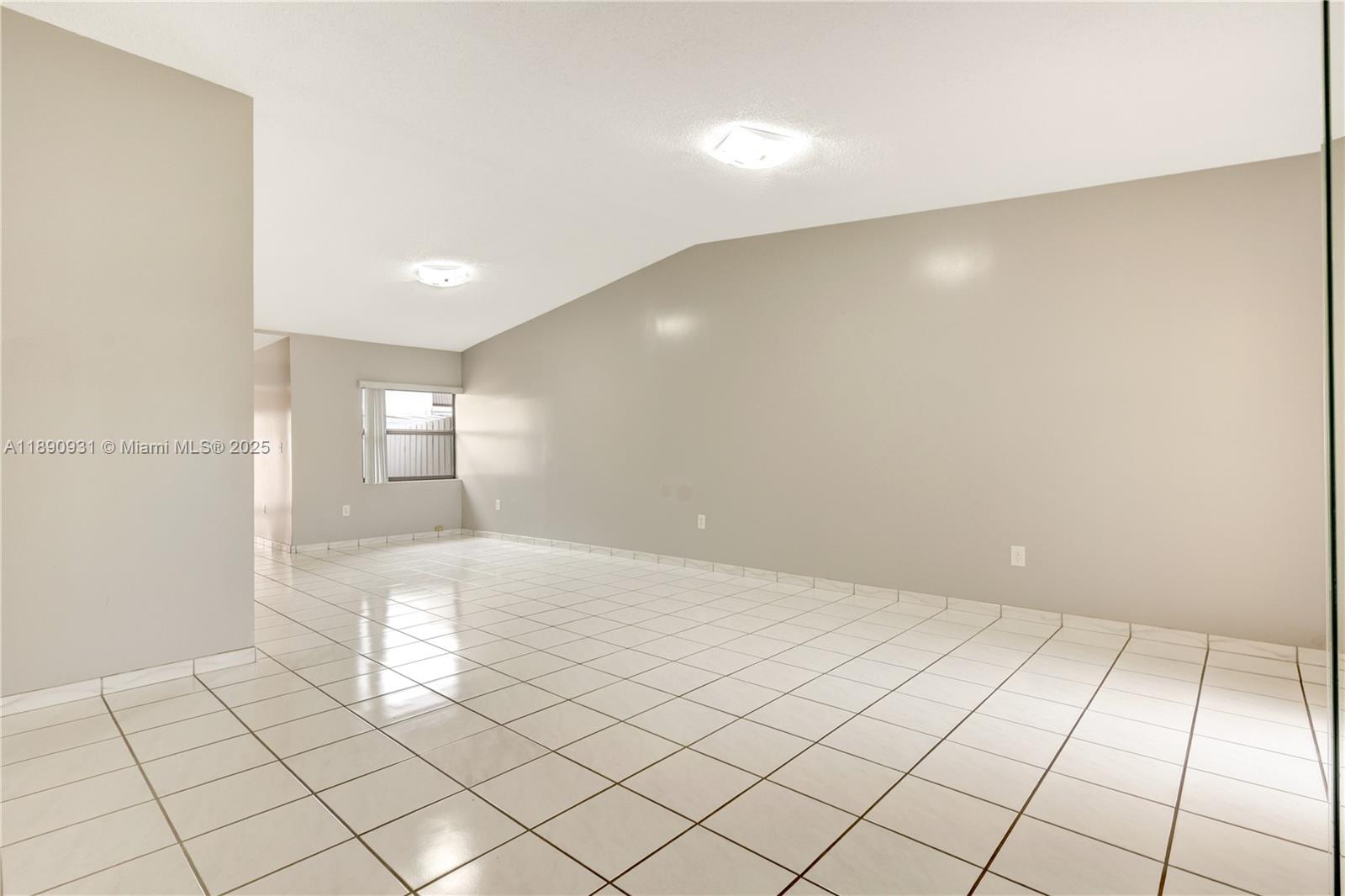 2ND AMEND TO HALF MOON VI - Residential