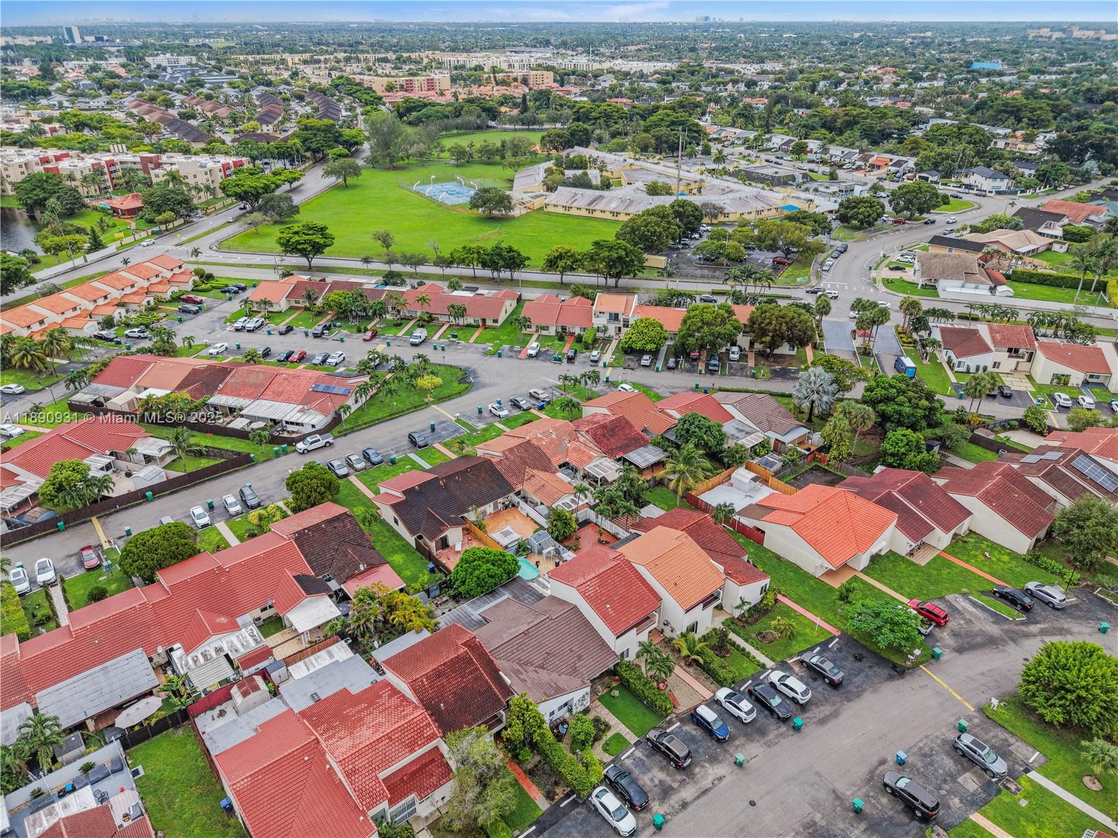 2ND AMEND TO HALF MOON VI - Residential