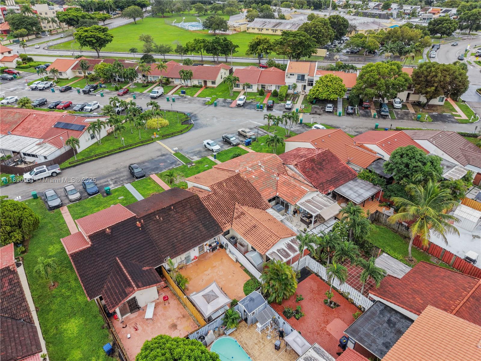 2ND AMEND TO HALF MOON VI - Residential