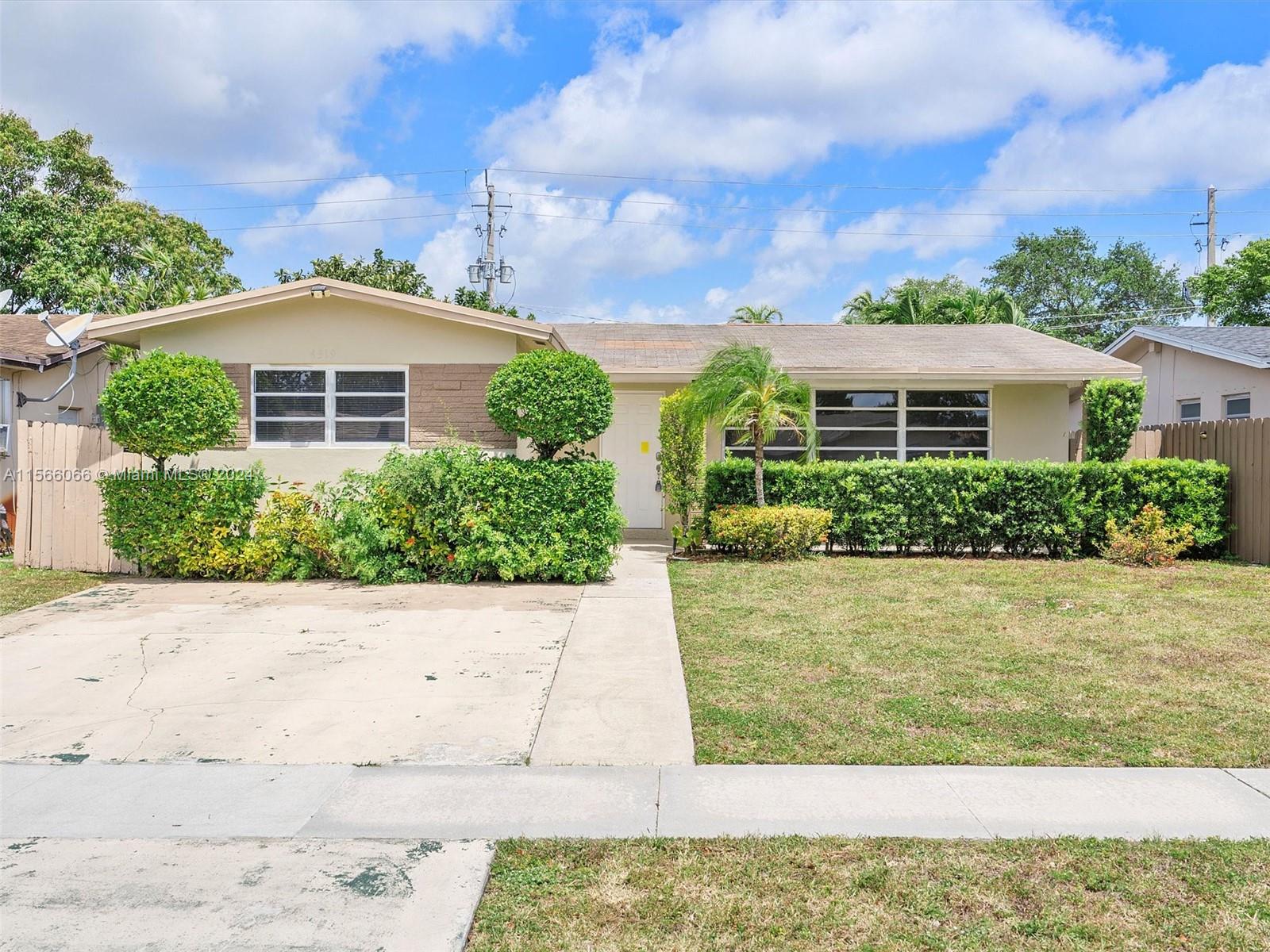 Property for Sale at 4319 Harrison St St, Hollywood, Broward County, Florida - Bedrooms: 3 
Bathrooms: 2  - $539,900