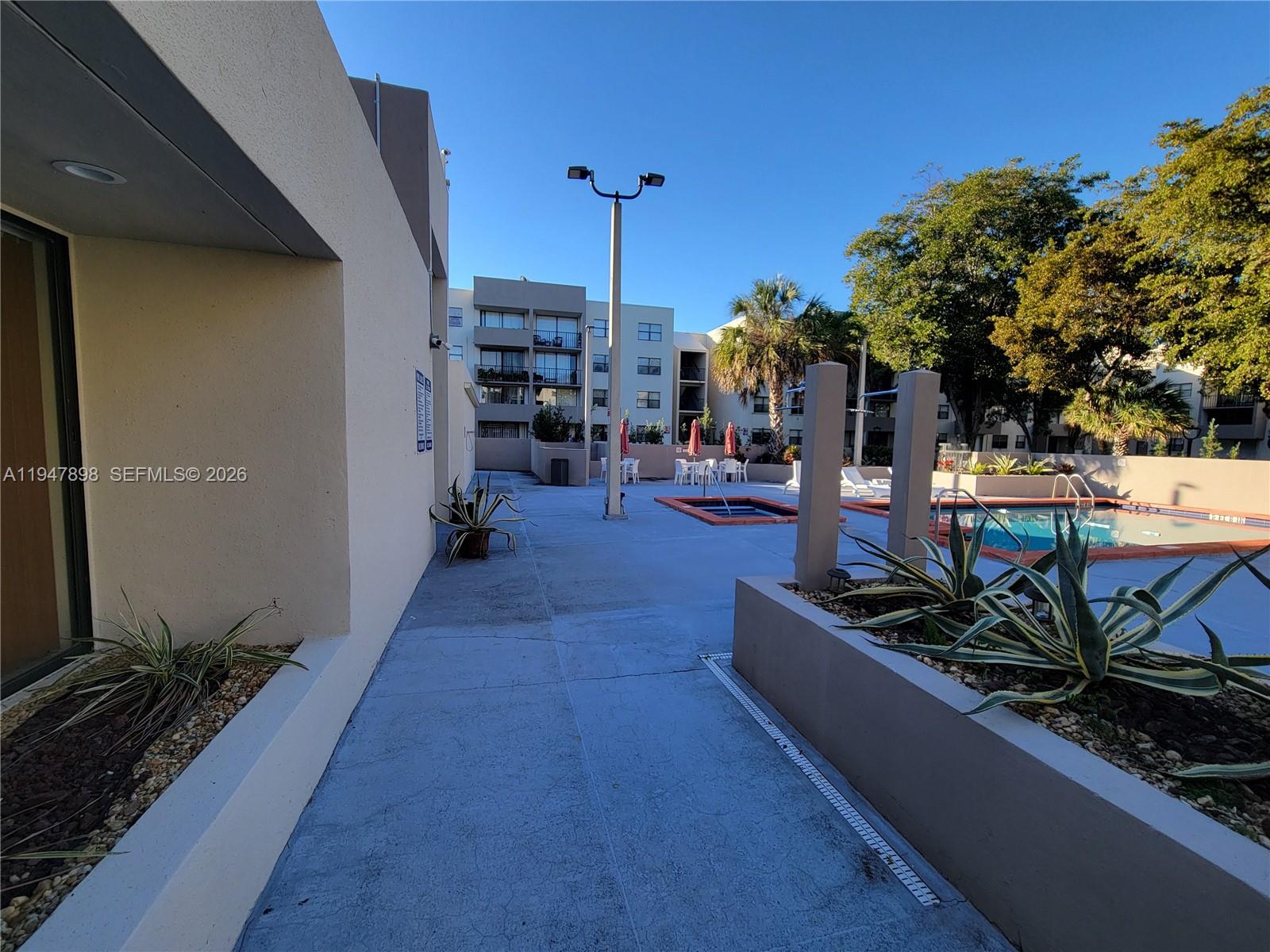 PEPPERMILL KENDALE LKS W - Residential