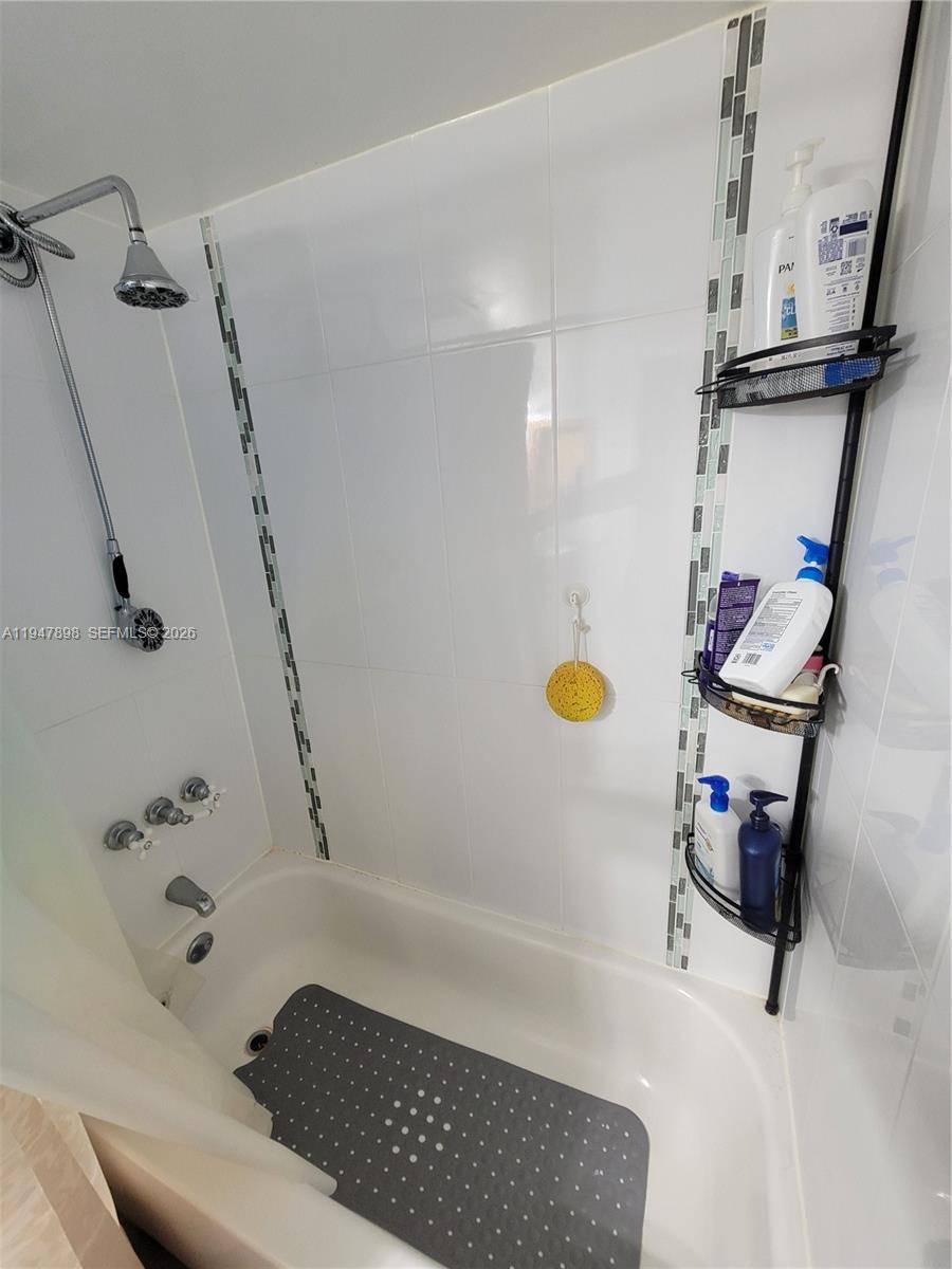 PEPPERMILL KENDALE LKS W - Residential