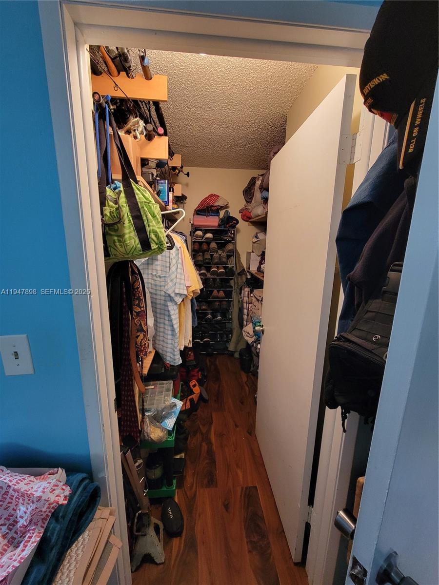 PEPPERMILL KENDALE LKS W - Residential