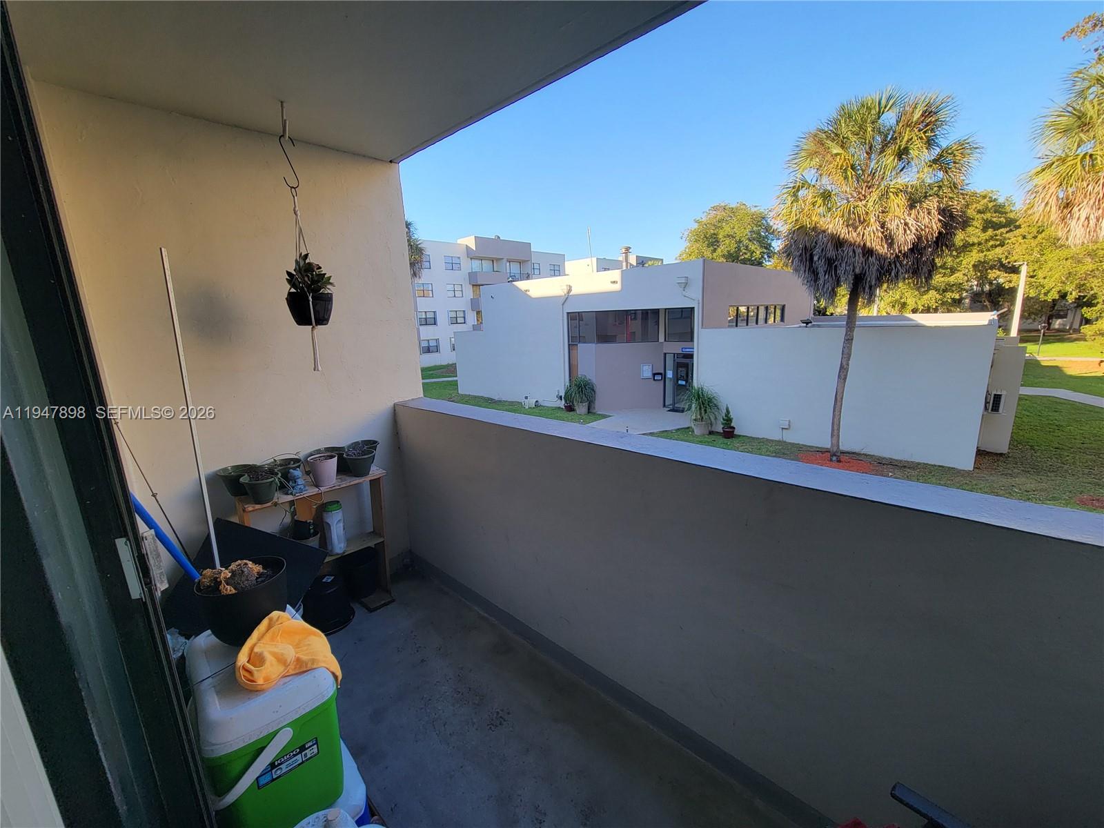 PEPPERMILL KENDALE LKS W - Residential