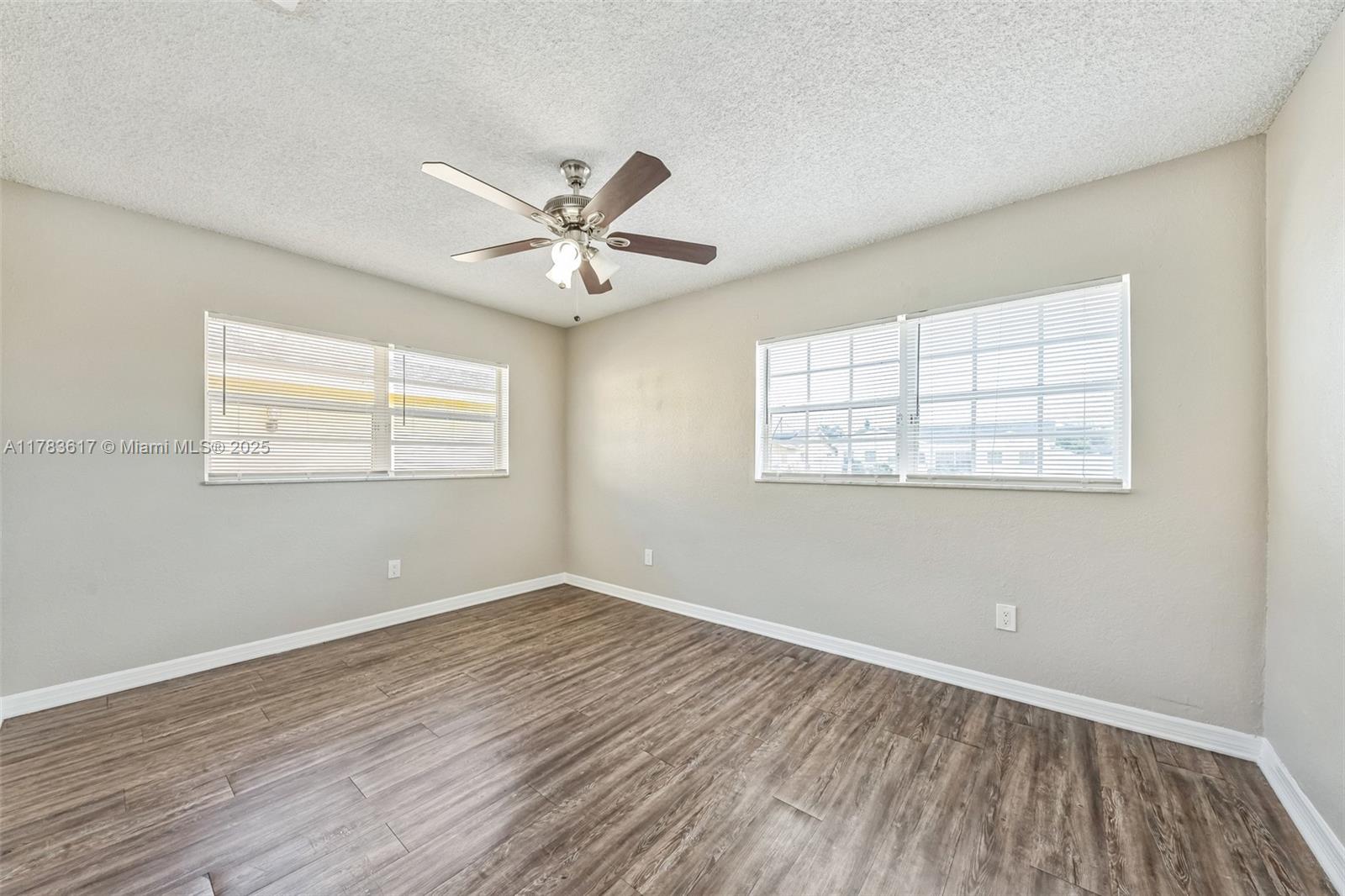 SANDALFOOT COVE SEC 6 - Residential