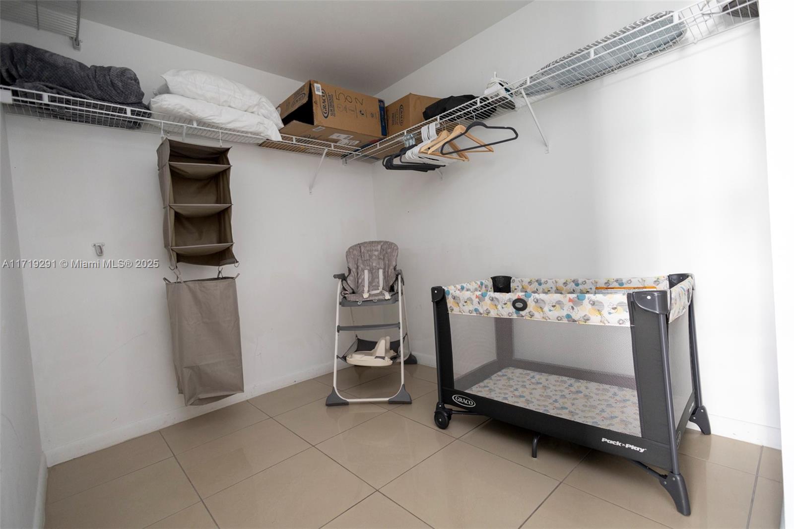 MIDBLOCK MIAMI CONDO - Residential