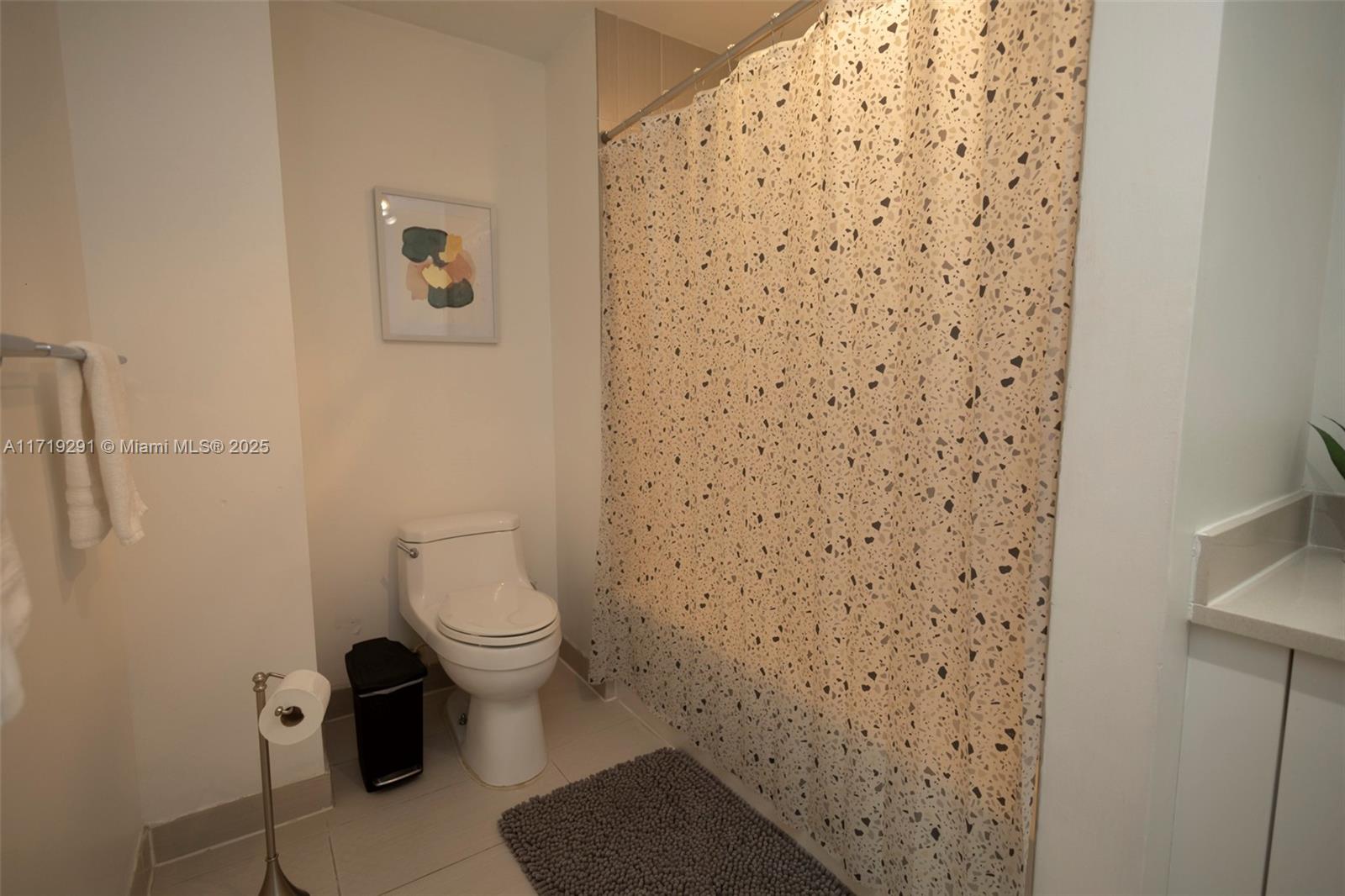 MIDBLOCK MIAMI CONDO - Residential