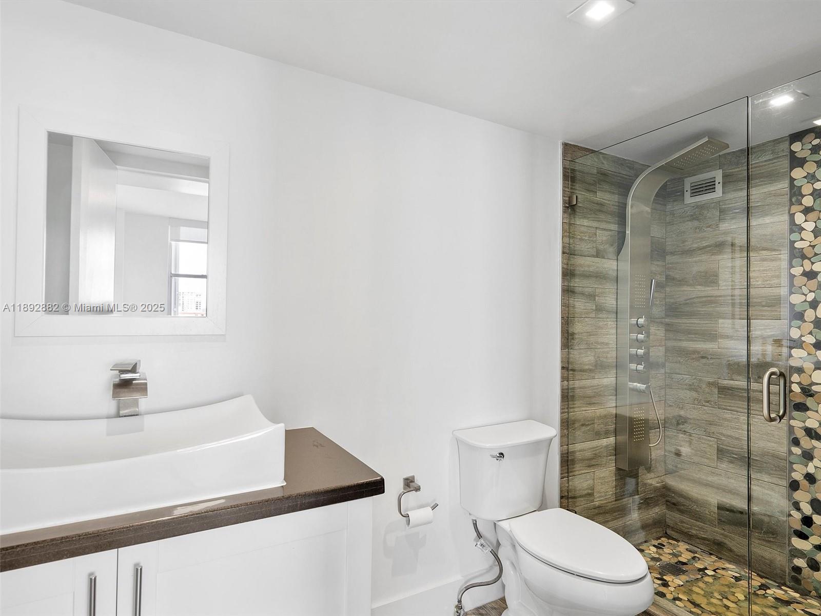 QUADOMAIN TOWER I AND IV - Residential Lease