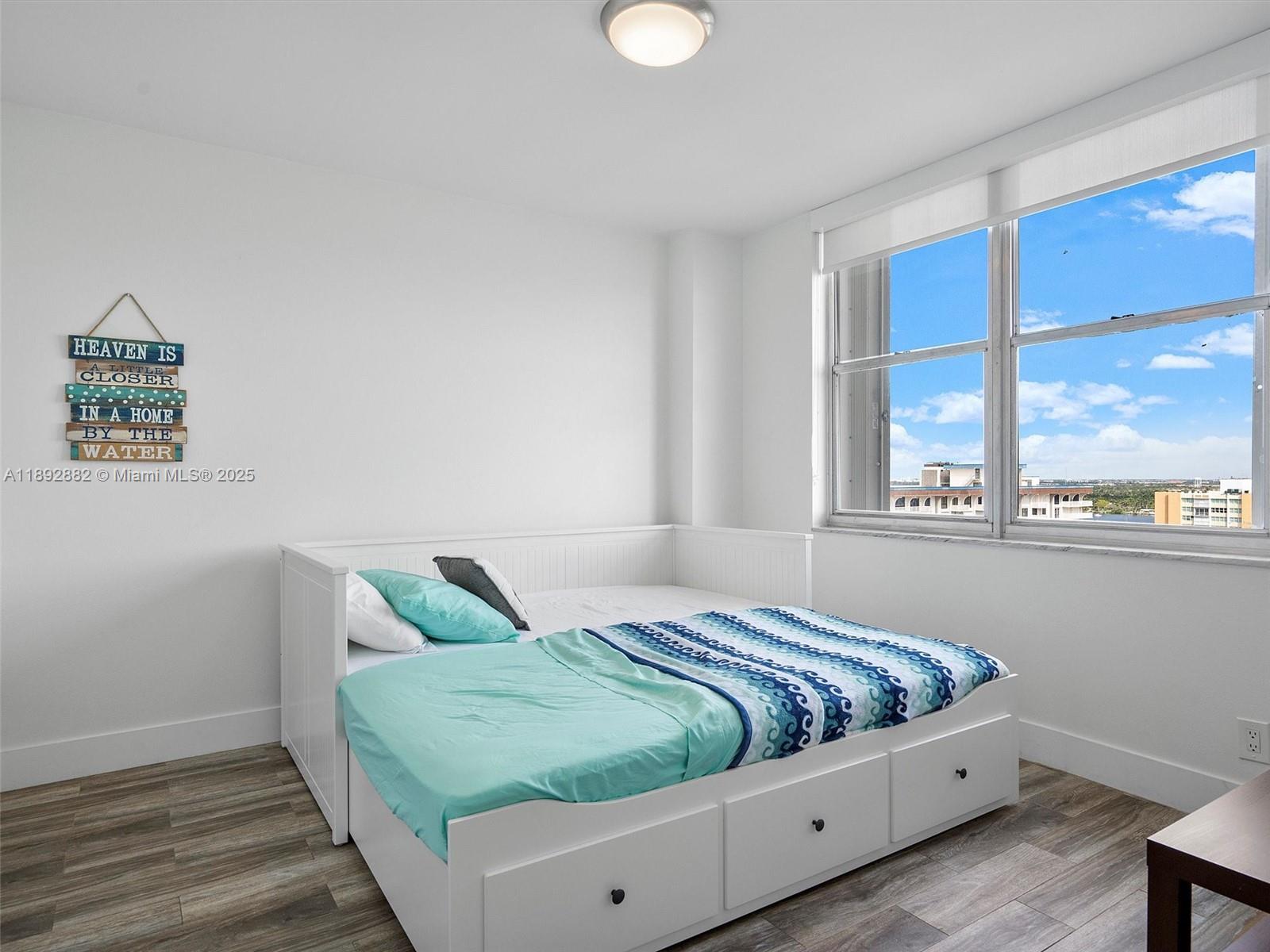 QUADOMAIN TOWER I AND IV - Residential Lease