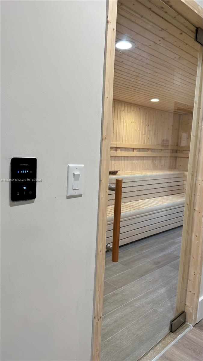 MIDTOWN - Residential