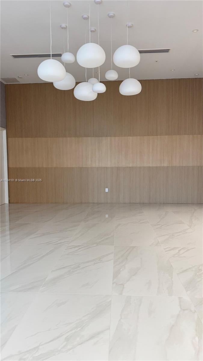 MIDTOWN - Residential
