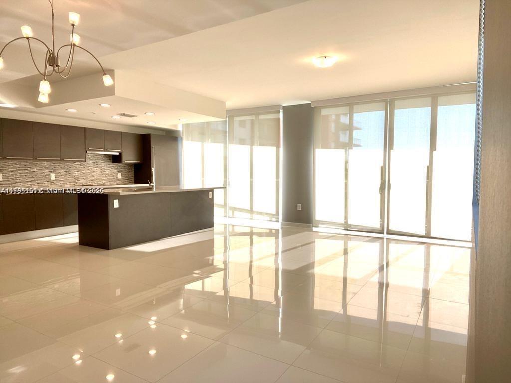 MIDTOWN - Residential