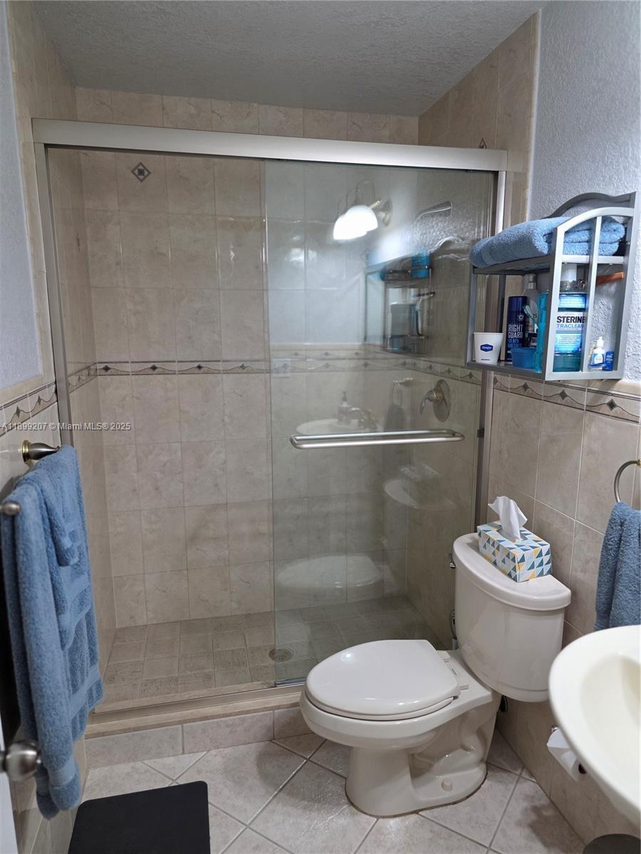 MIAMI LAKES LAKE MARTHA S - Residential