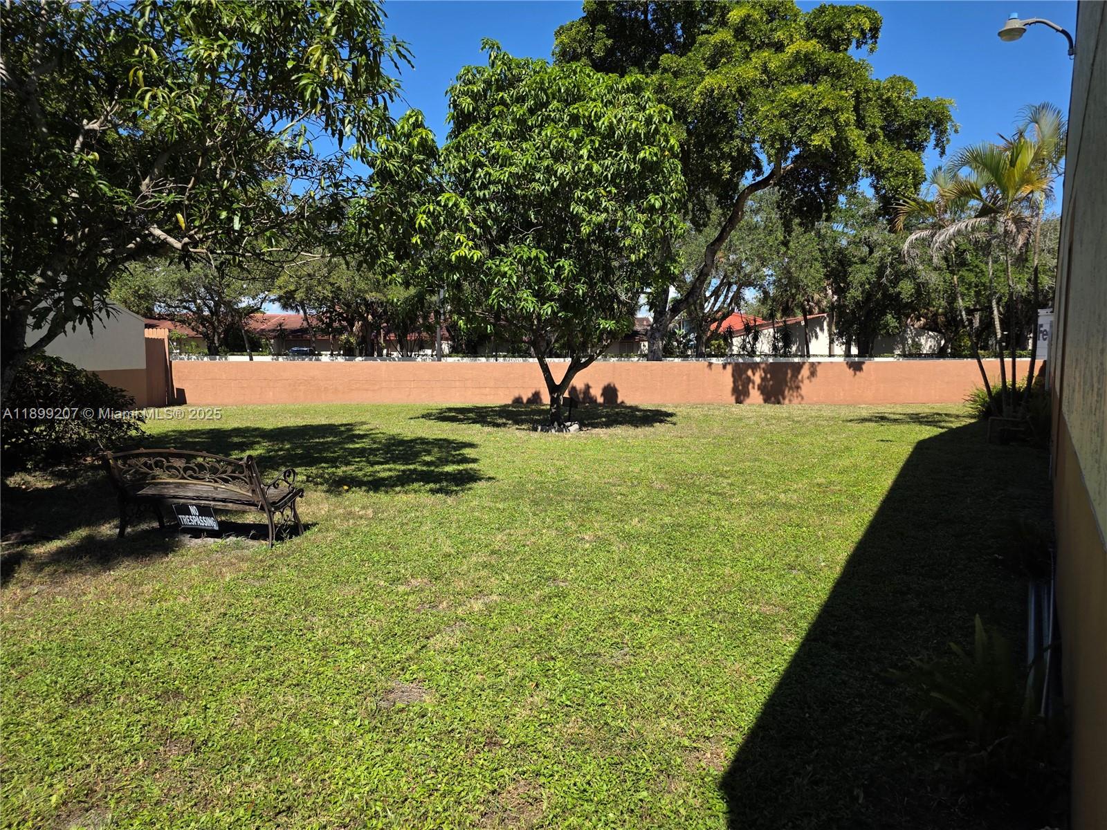 MIAMI LAKES LAKE MARTHA S - Residential