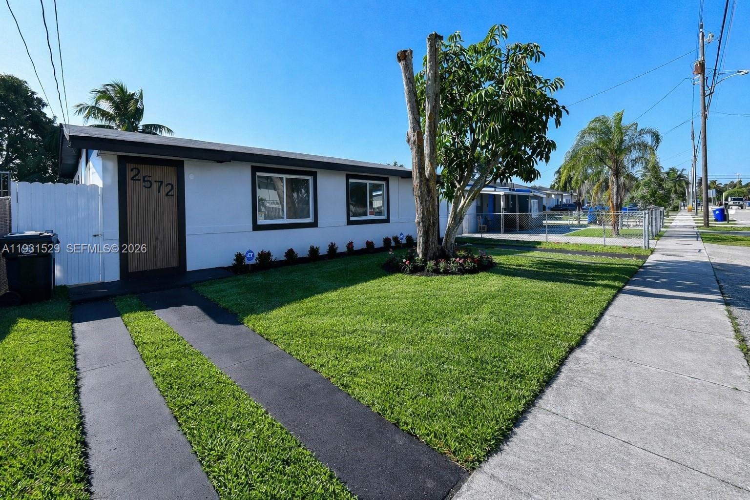 NORTH WEST LAUDERDALE - Residential