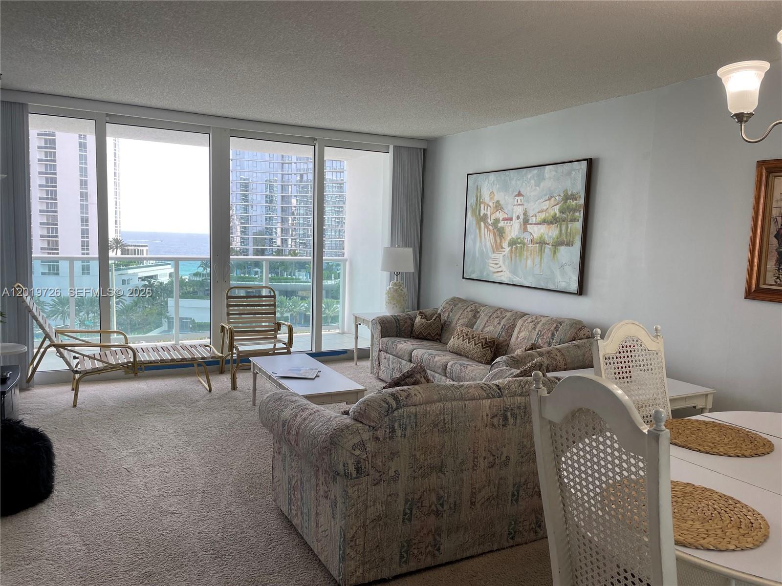 100 Bayview Dr 1012