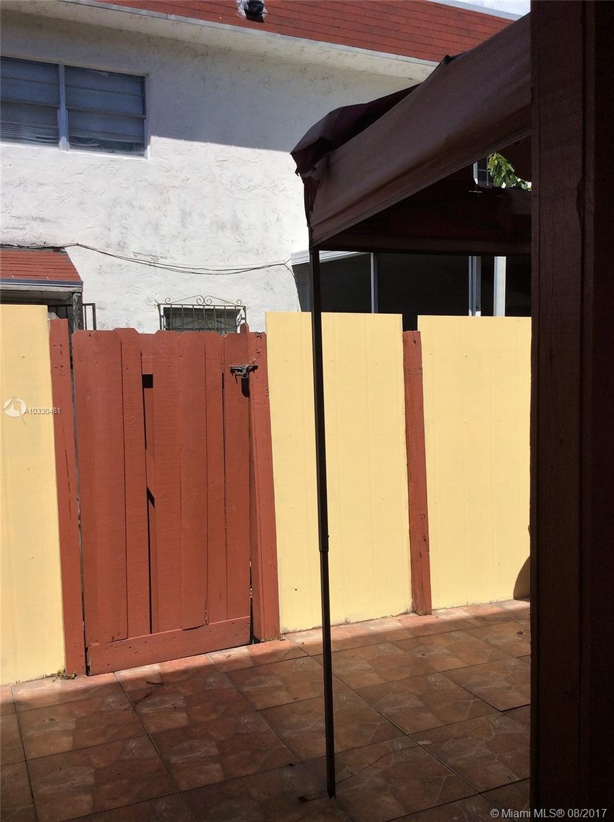 THE LOFTS TOWN VILLAS CON - Residential Lease