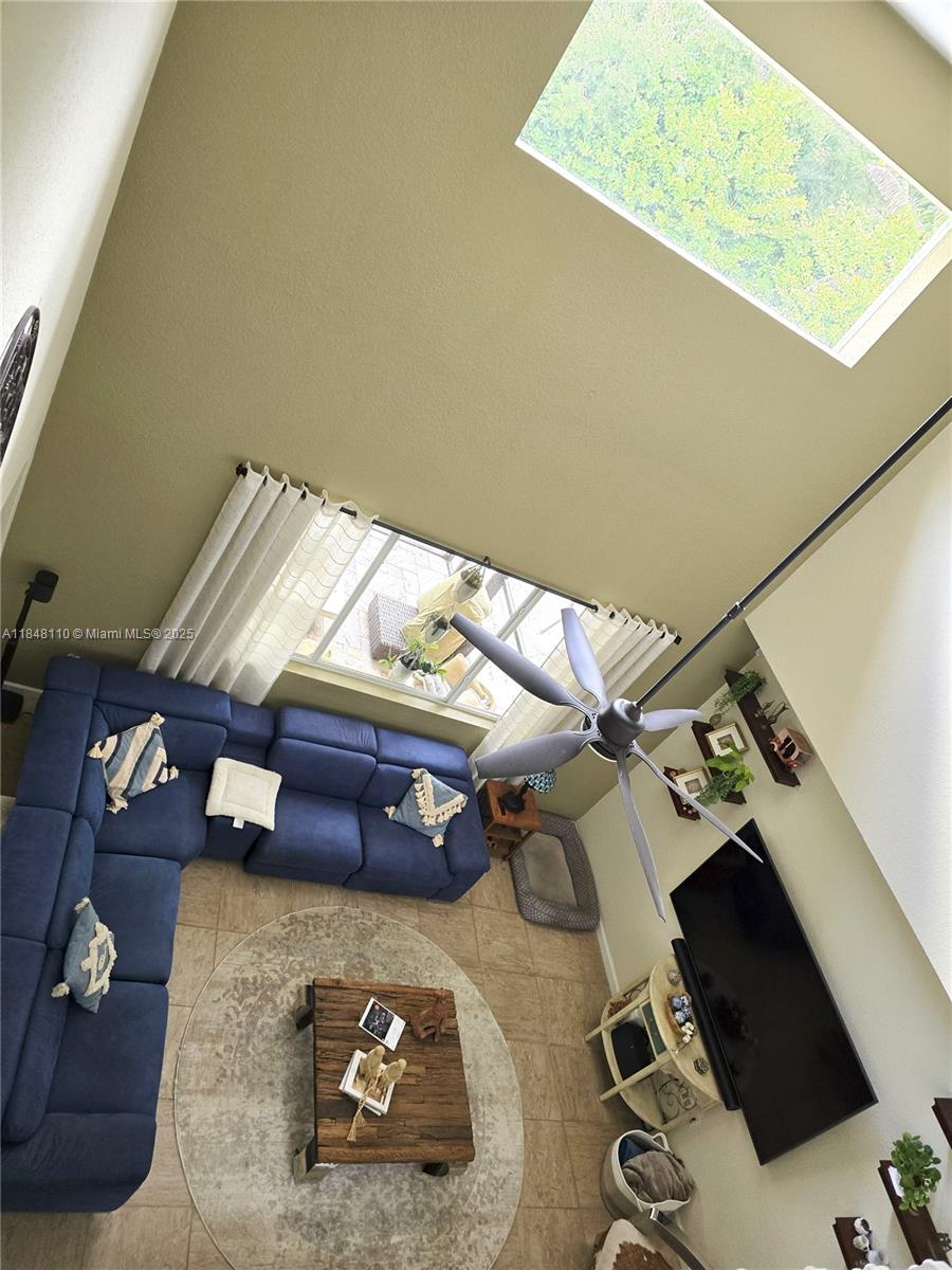 REDLAND REEF - Residential