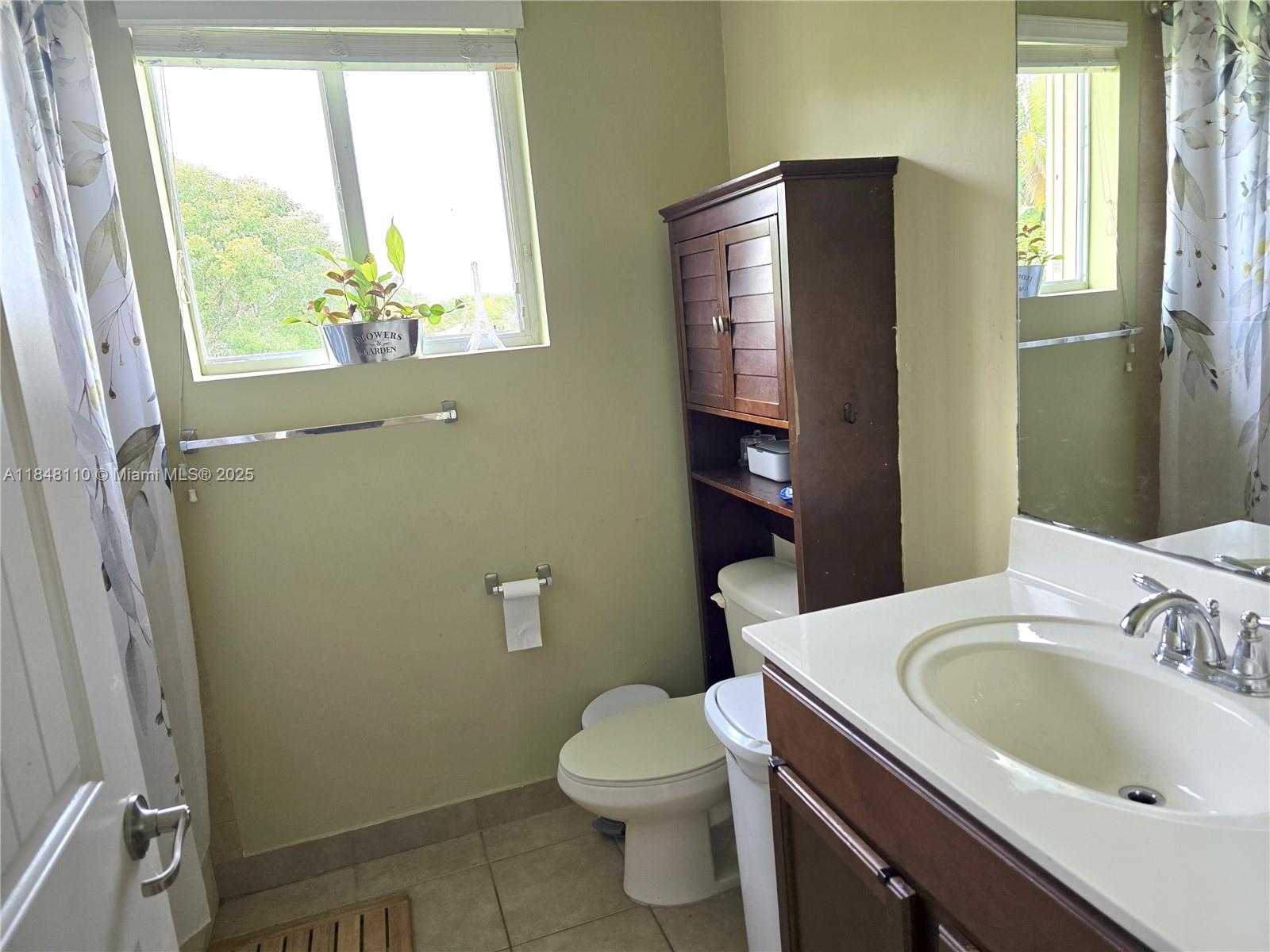 REDLAND REEF - Residential