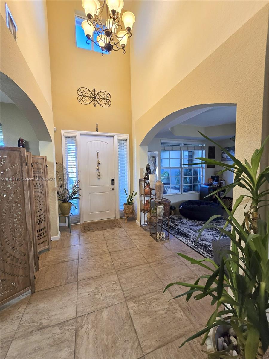 REDLAND REEF - Residential