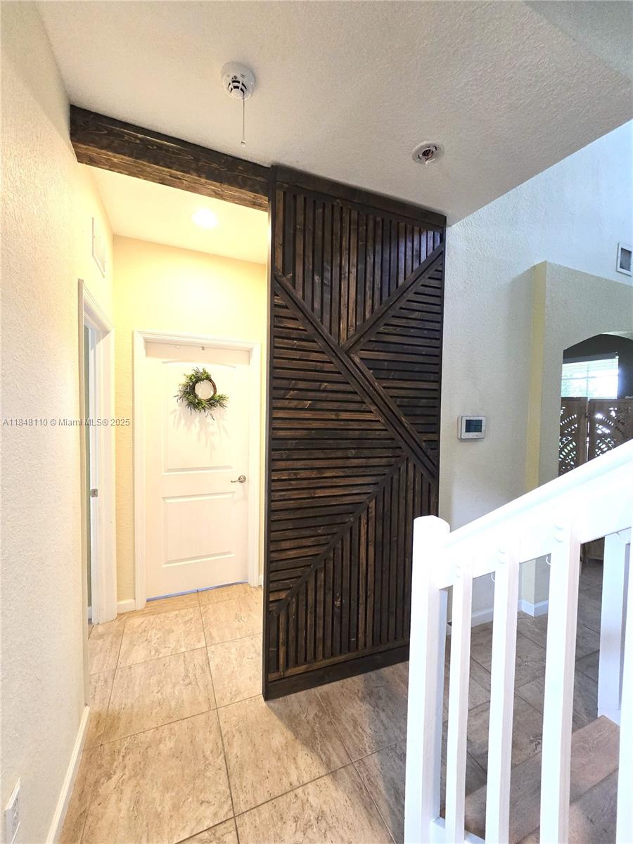 REDLAND REEF - Residential