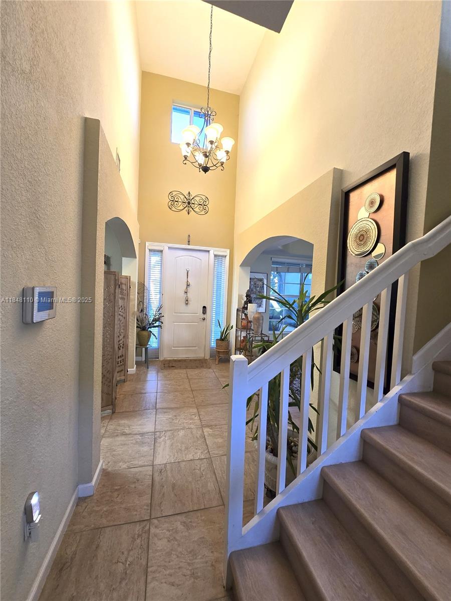 REDLAND REEF - Residential