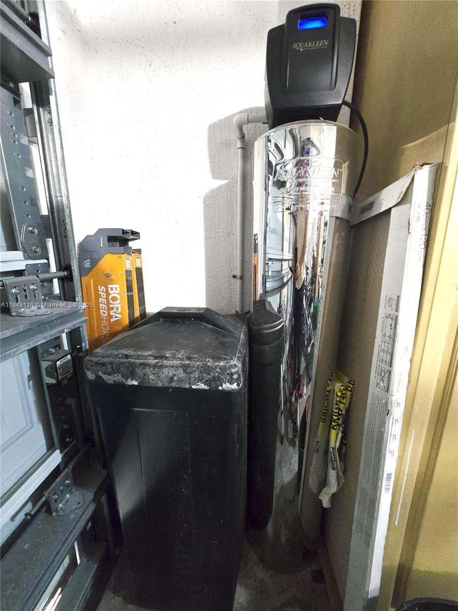 REDLAND REEF - Residential