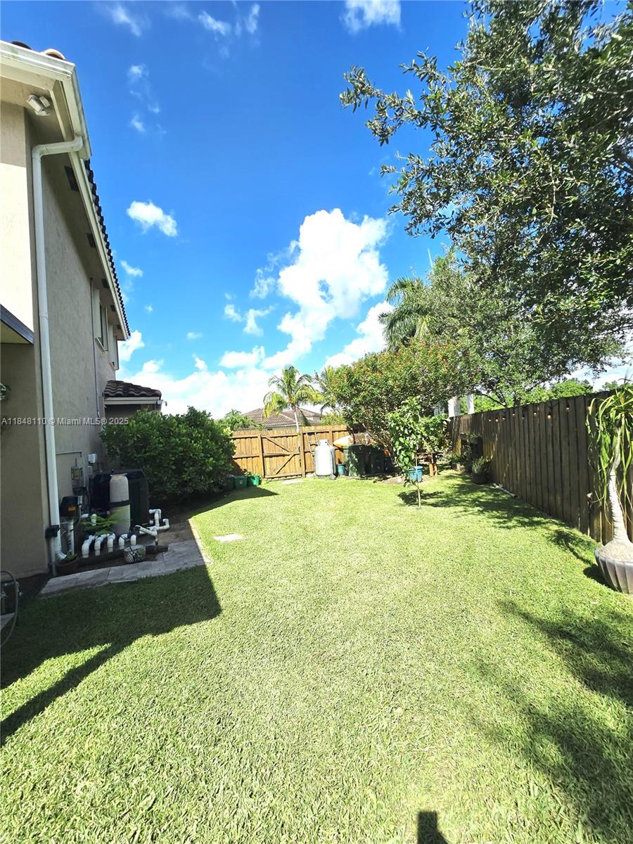 REDLAND REEF - Residential