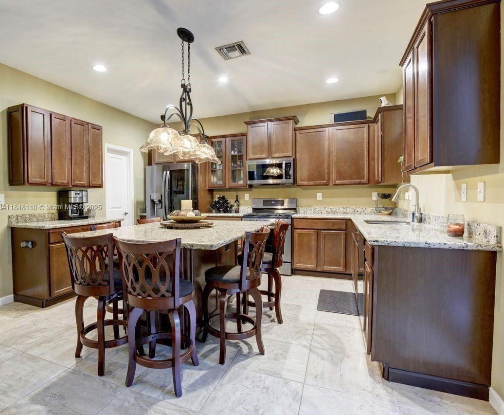 REDLAND REEF - Residential