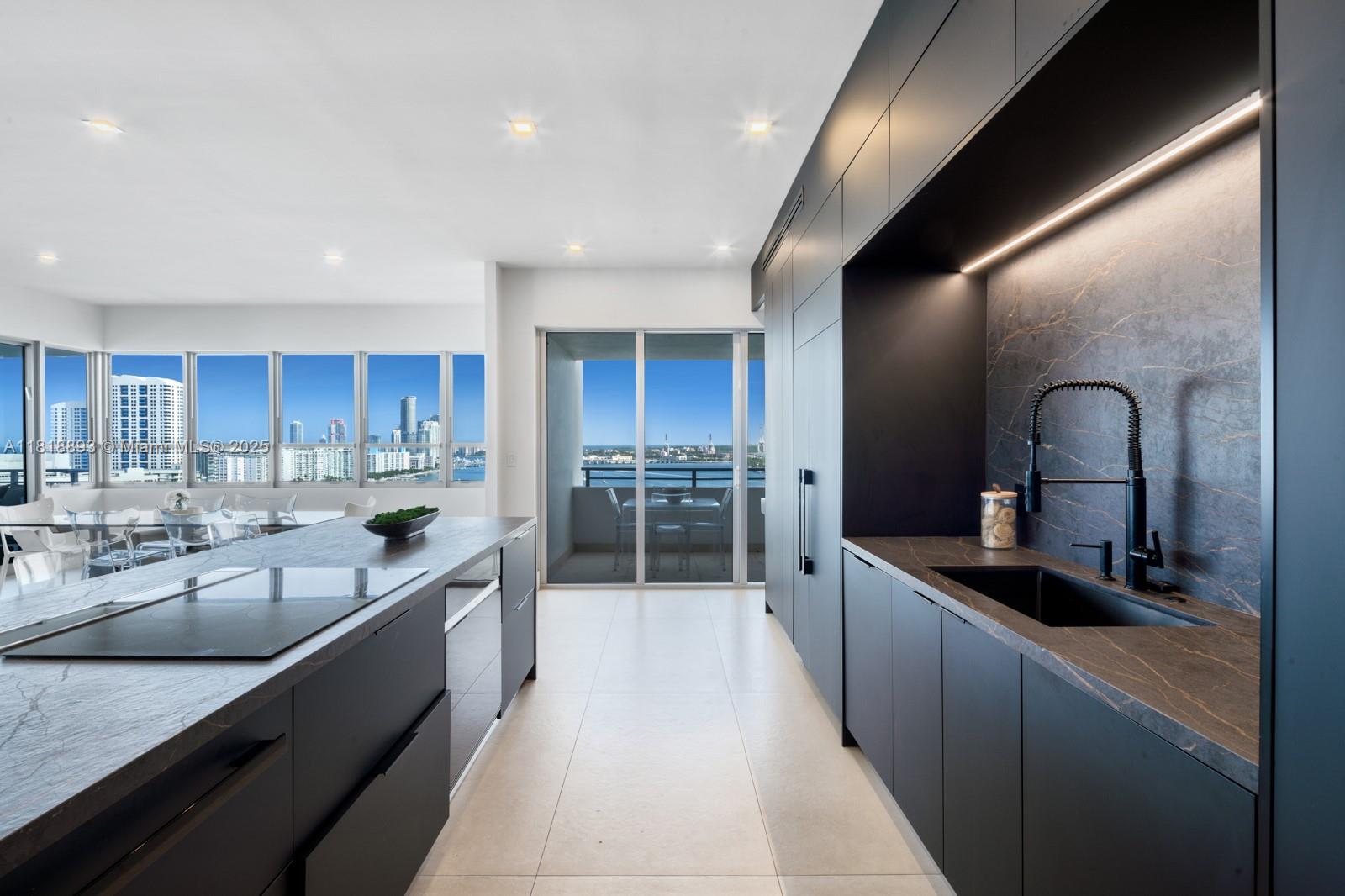 11 Island Ave PH2