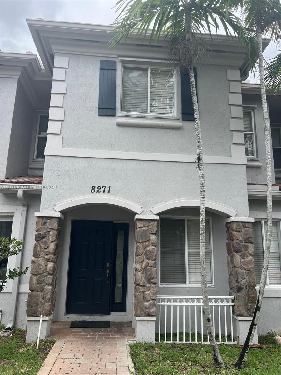 8271 Sw 29th St 103, Miramar, Broward County, Florida - 3 Bedrooms  
3 Bathrooms - 