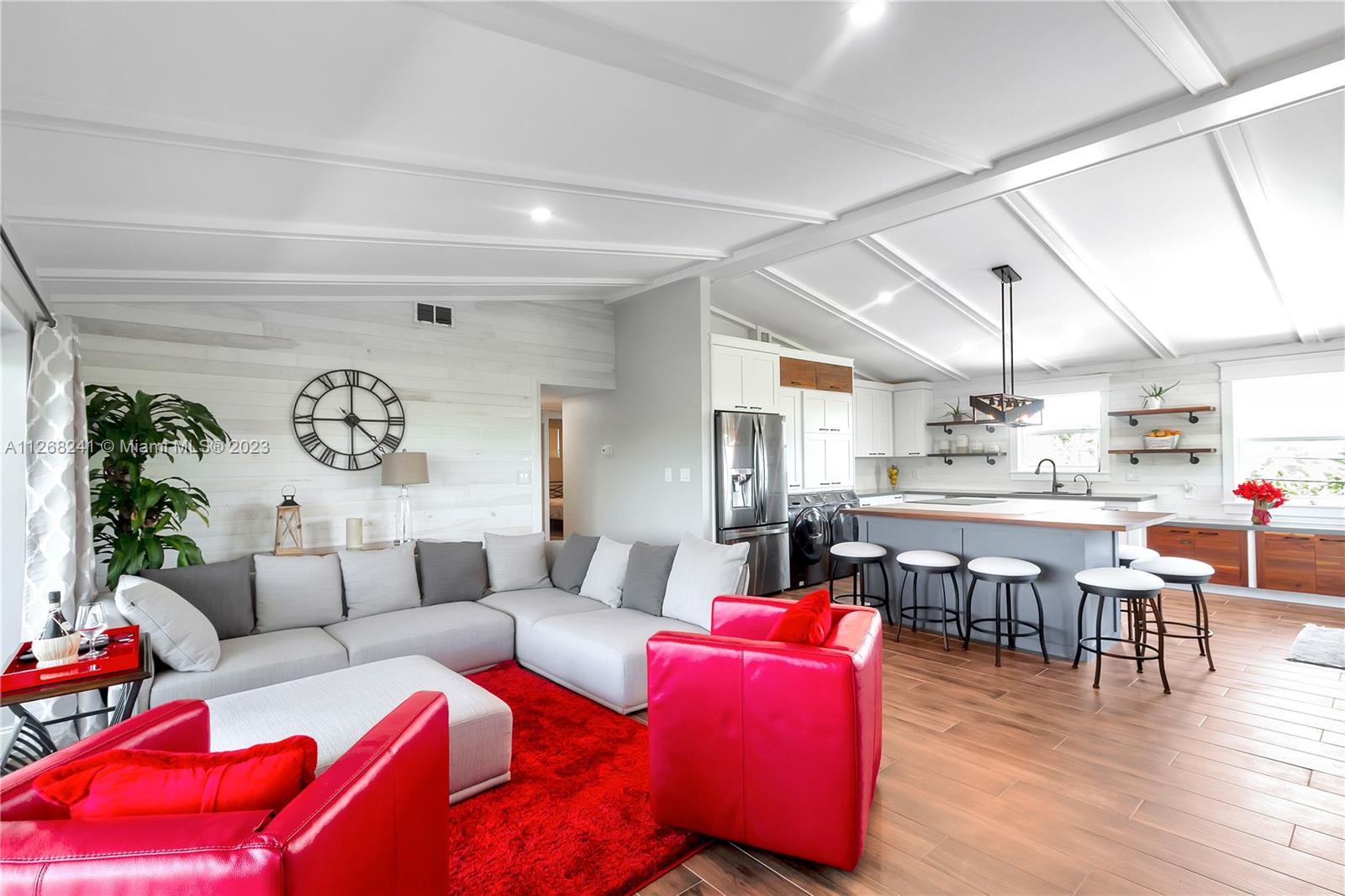 SAFETY HARBOR SEC 1 - Residential