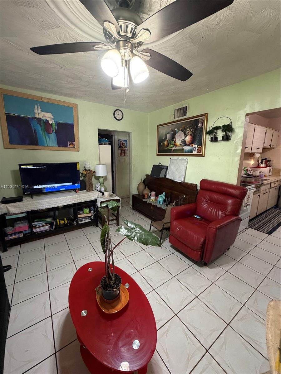 1720 NW 85th St