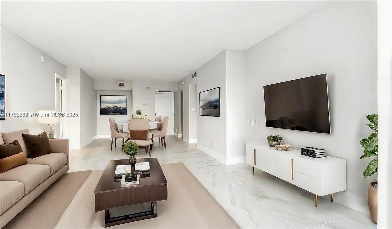 100 Bayview Dr 829
