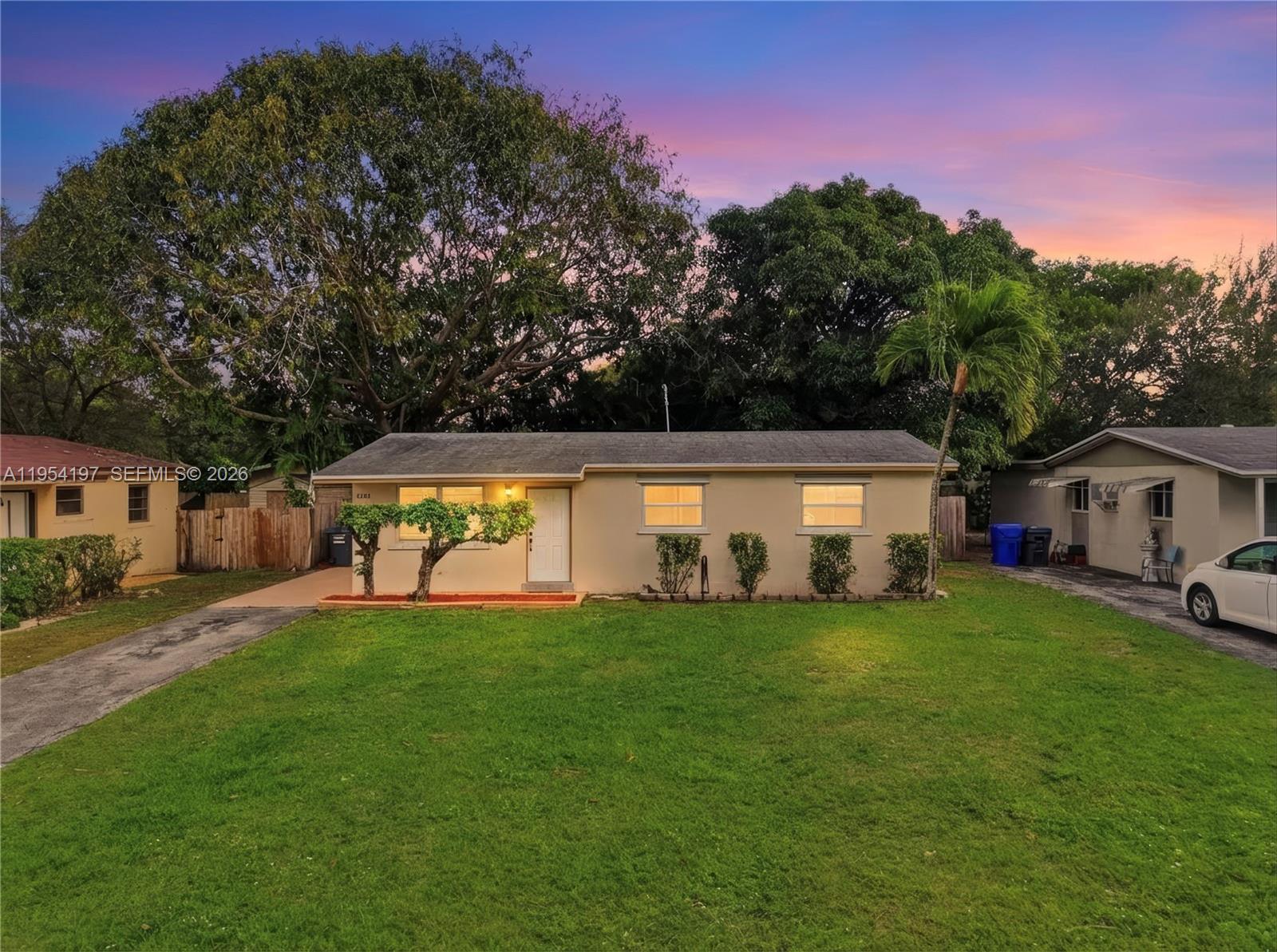 SUNSHINE PARK ESTATES ADD - Residential