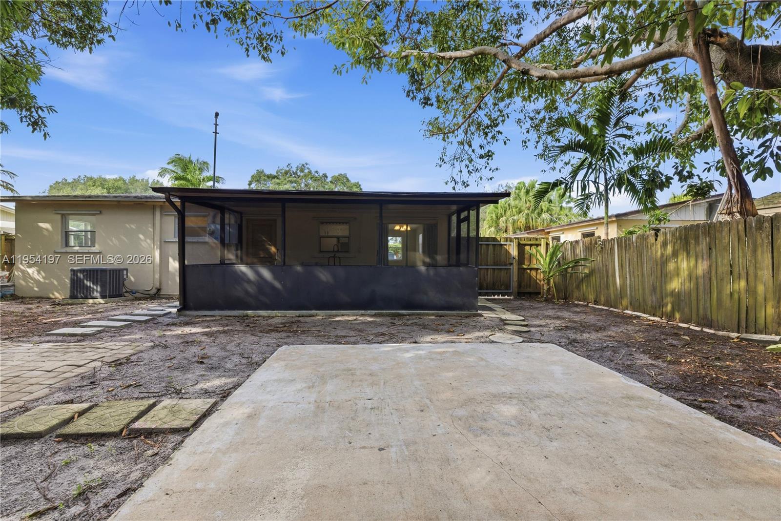 SUNSHINE PARK ESTATES ADD - Residential