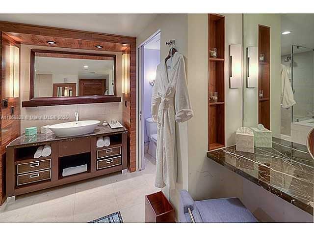 CENTRAL CARILLON BEACH CO - Residential Lease