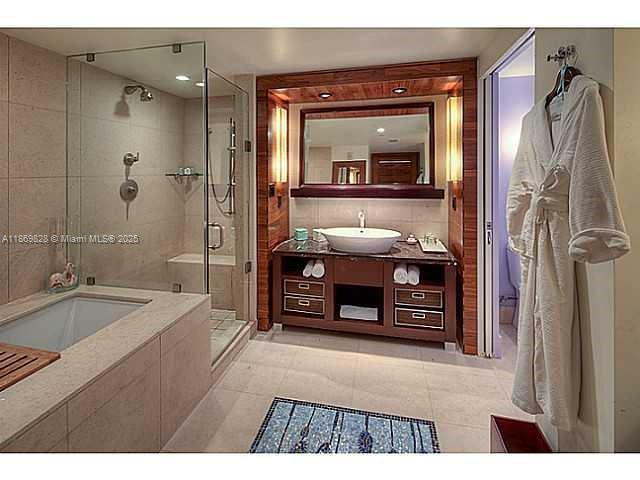 CENTRAL CARILLON BEACH CO - Residential Lease