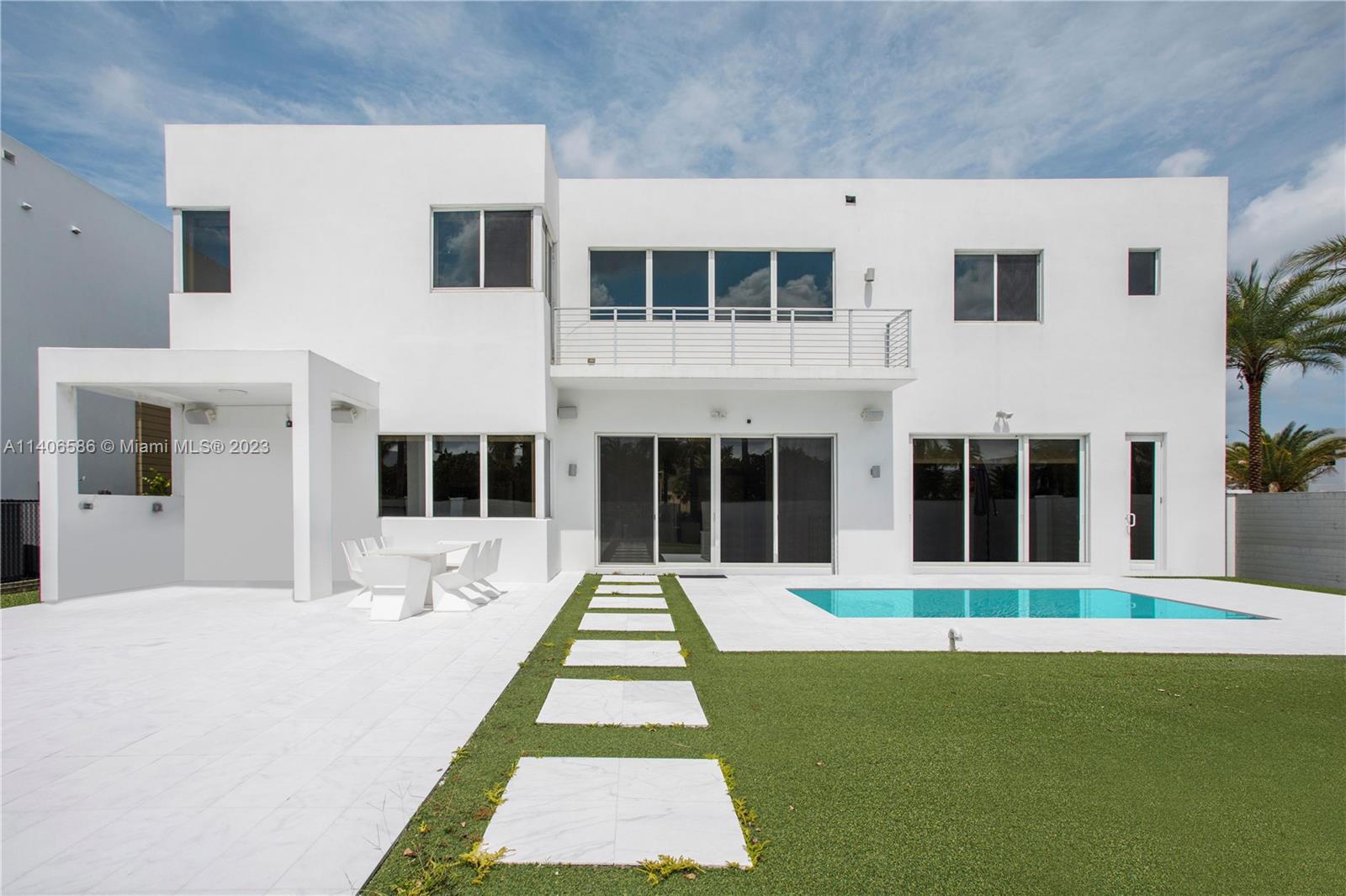 DORAL COMMONS RESIDENTIAL - Residential