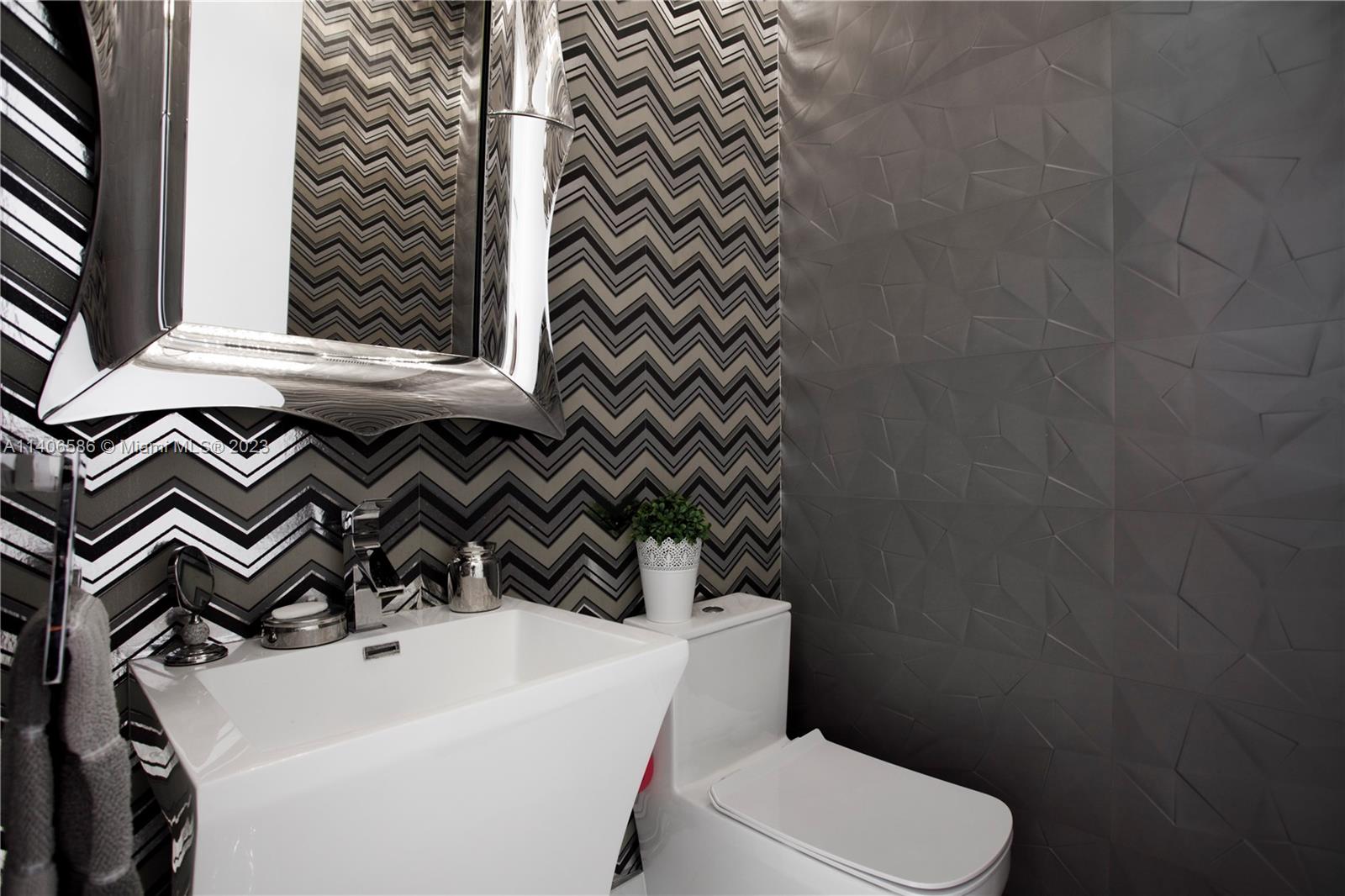 DORAL COMMONS RESIDENTIAL - Residential