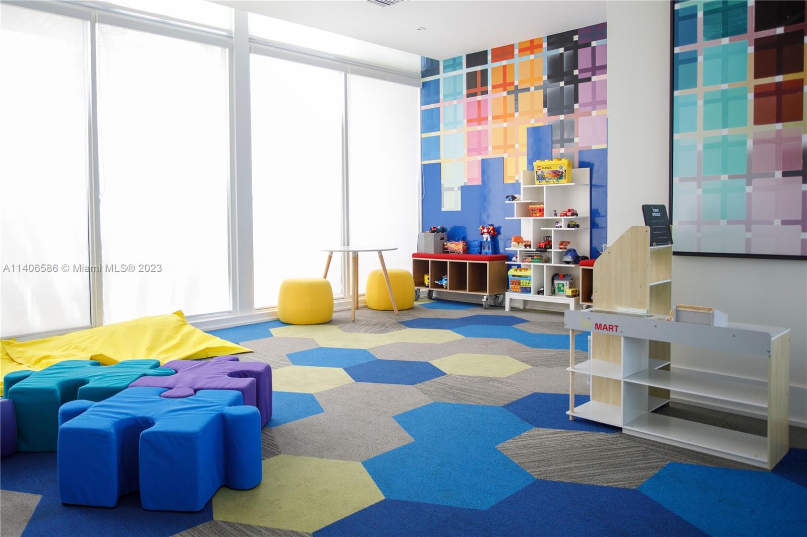 DORAL COMMONS RESIDENTIAL - Residential