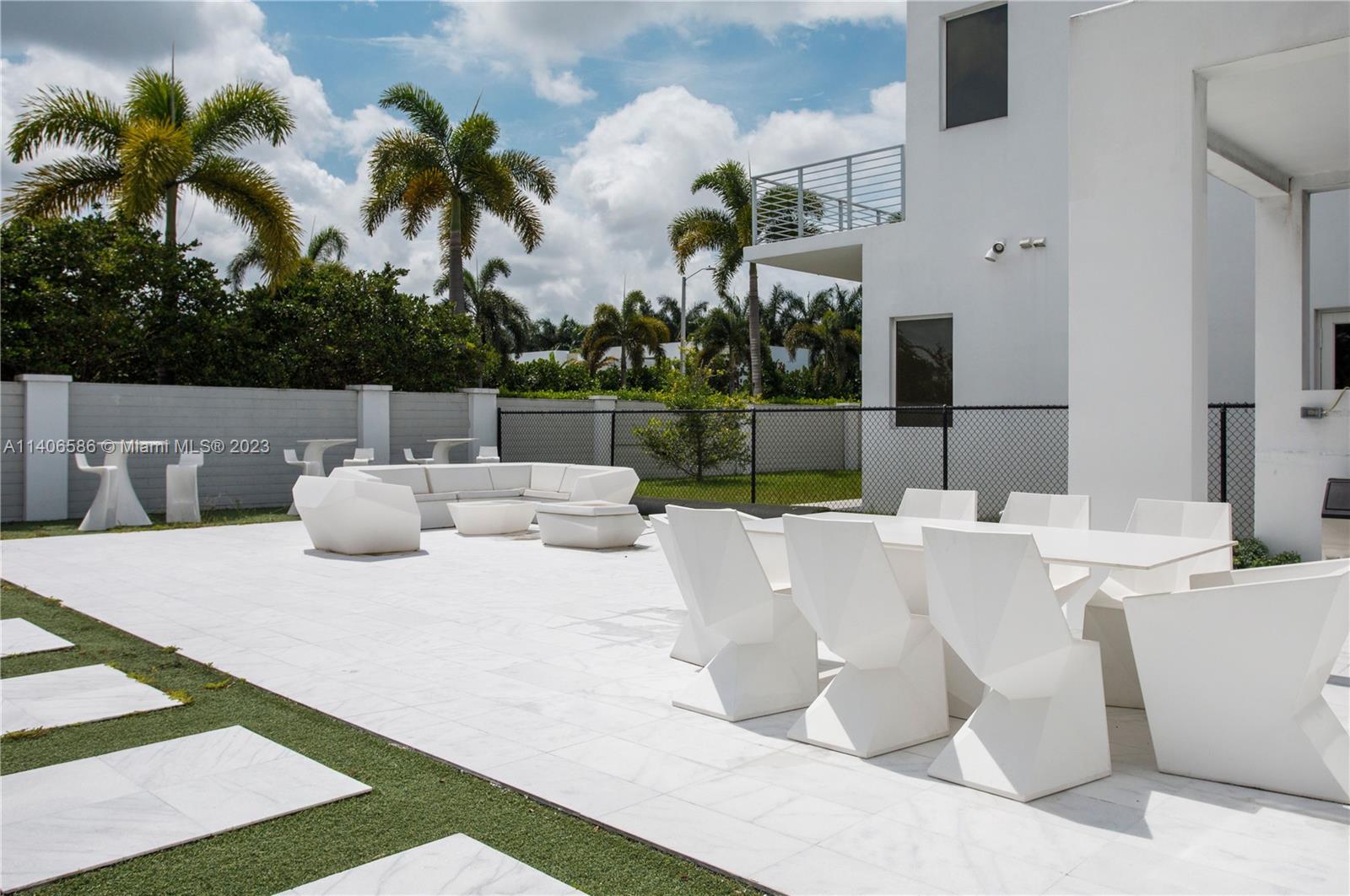 DORAL COMMONS RESIDENTIAL - Residential