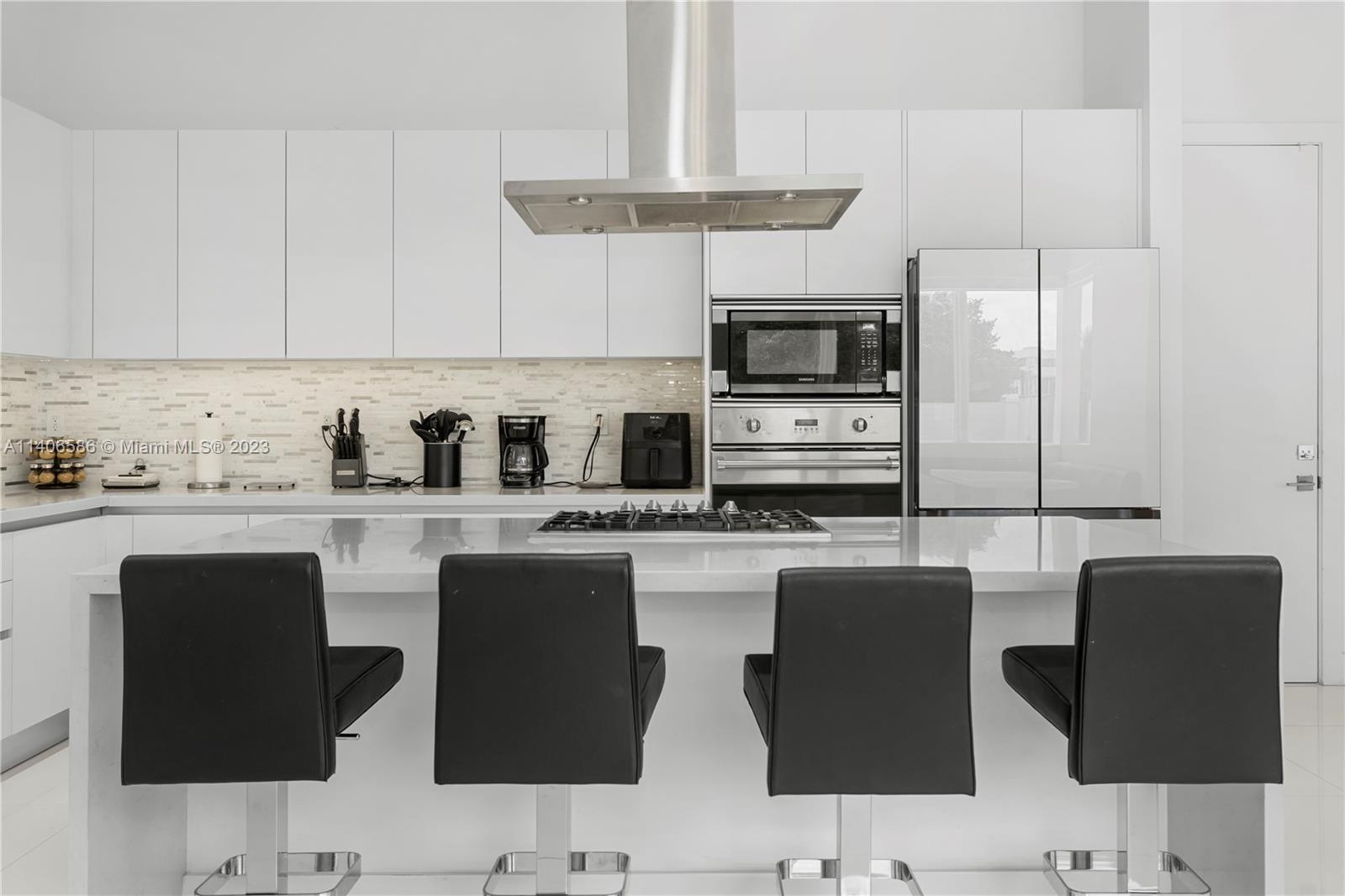 DORAL COMMONS RESIDENTIAL - Residential